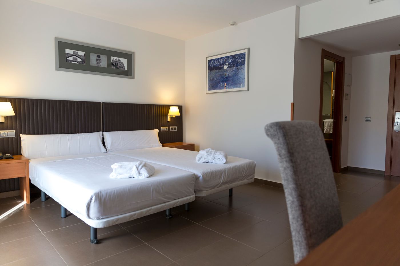 Balneario-Rocallaura-Room-8