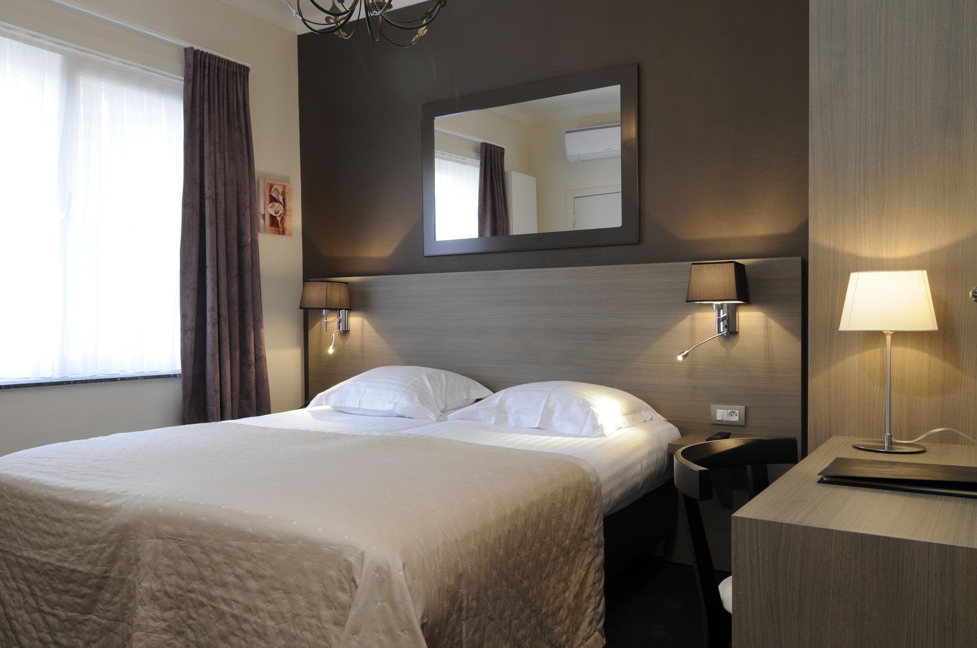 Albert 1-Belgium-BRUGGE-Room-9