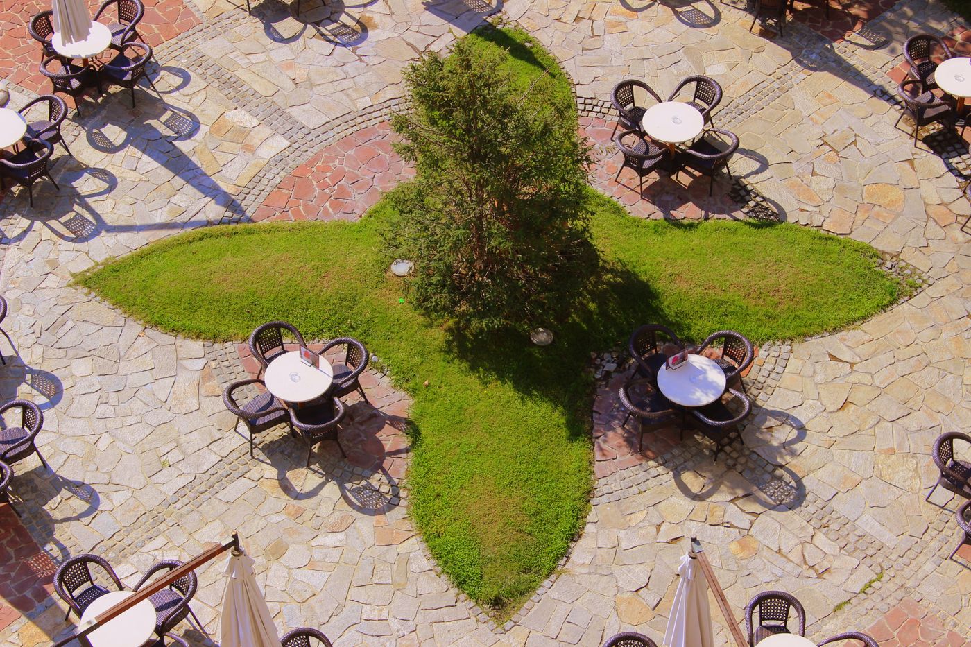 Royal-Palace-Helena-Sands-General-view-10