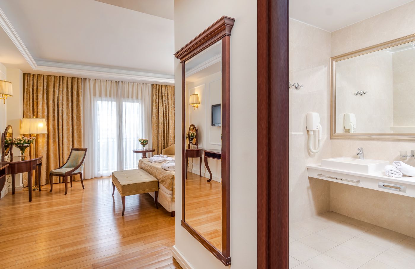 President-Solin-Room-20