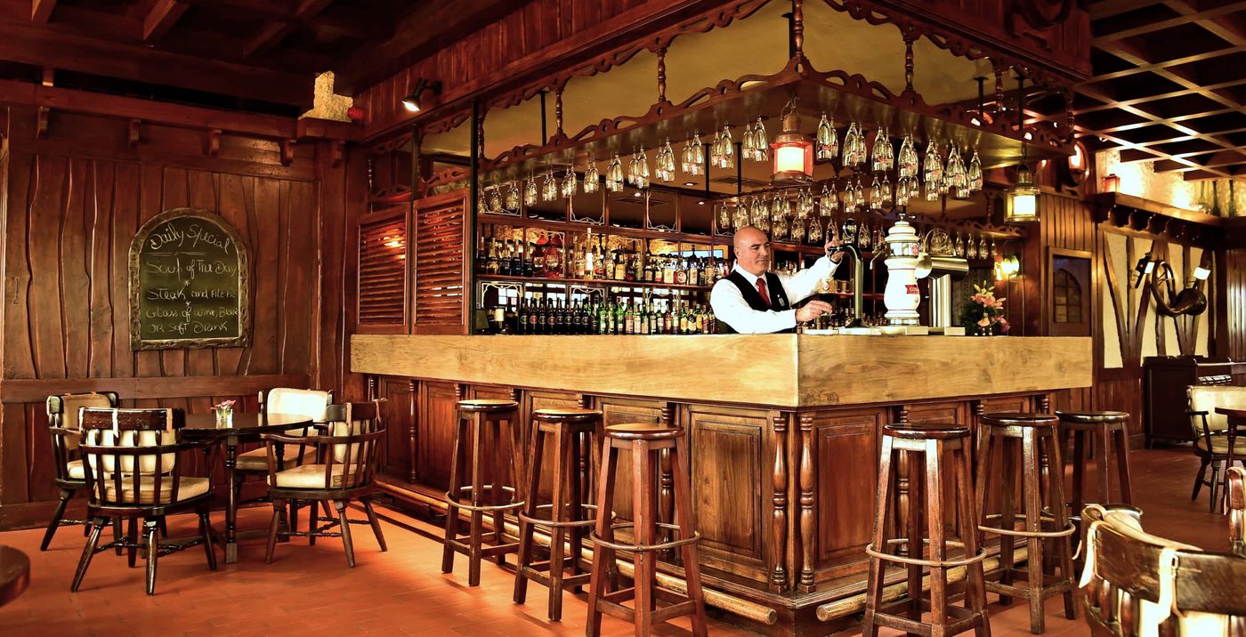 Pestana-Carlton-Madeira-Bar-43