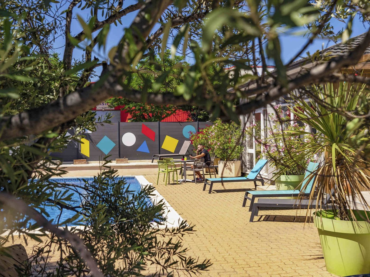 Greet Hotel Marseille Provence Aéroport-France-VITROLLES-Pool-9