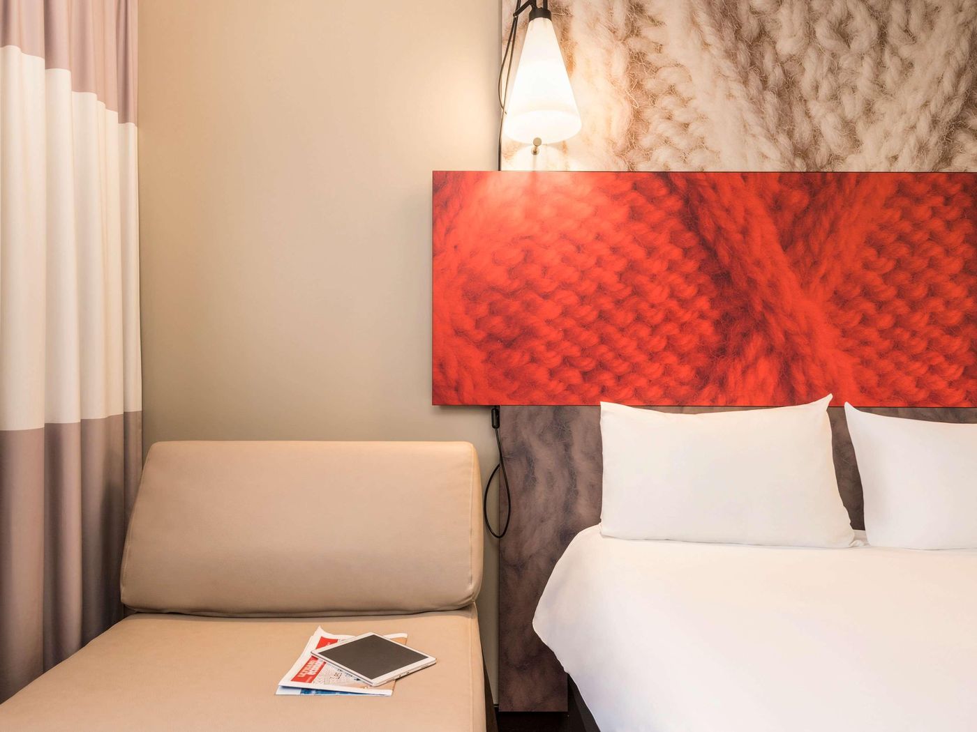 Ibis-Paris-Gare-du-Nord-Chateau-Landon-10th-Hotel-Room-23