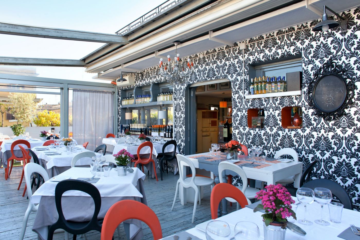 Orange-Hotel-Restaurant-27