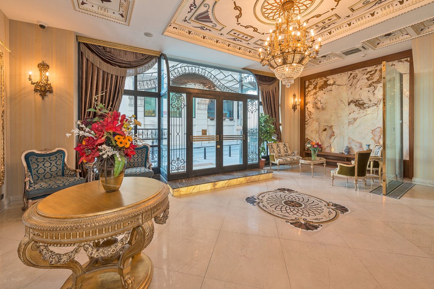 The-Pera-Hill-Lobby-4