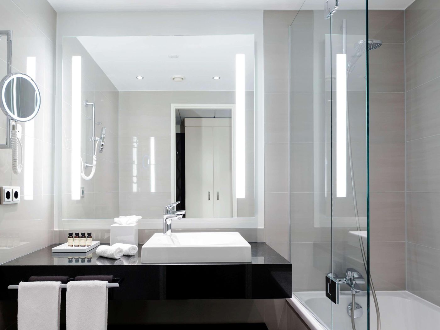 Pullman-Berlin-Schweizerhof-Room-32