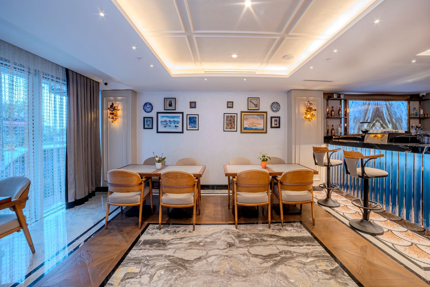 Grand-Hilarium-Hotel-Lobby-19