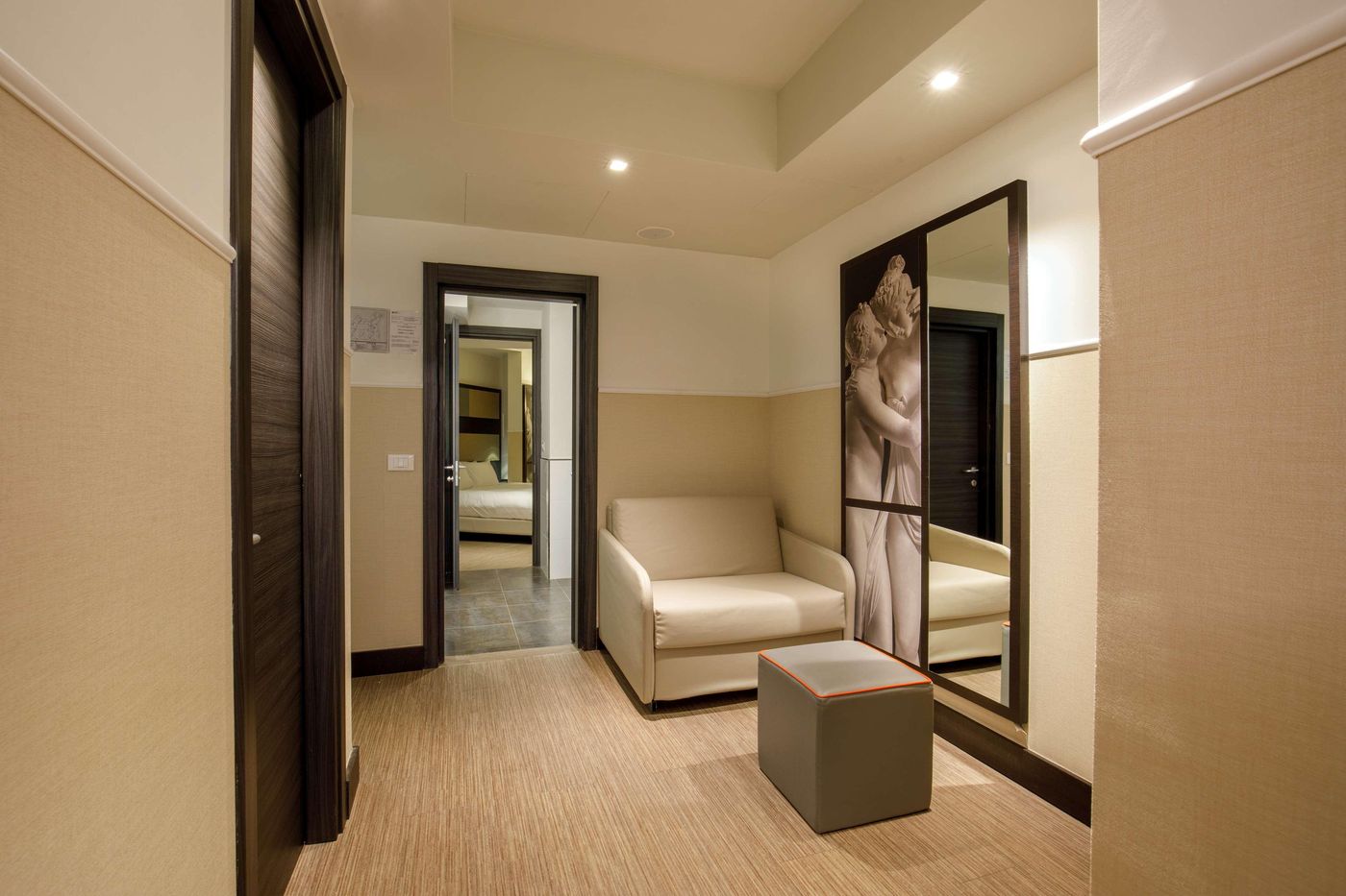 Cosmopolita-Hotel-Rome--Tapestry-Collection-by-Hil-Room-52