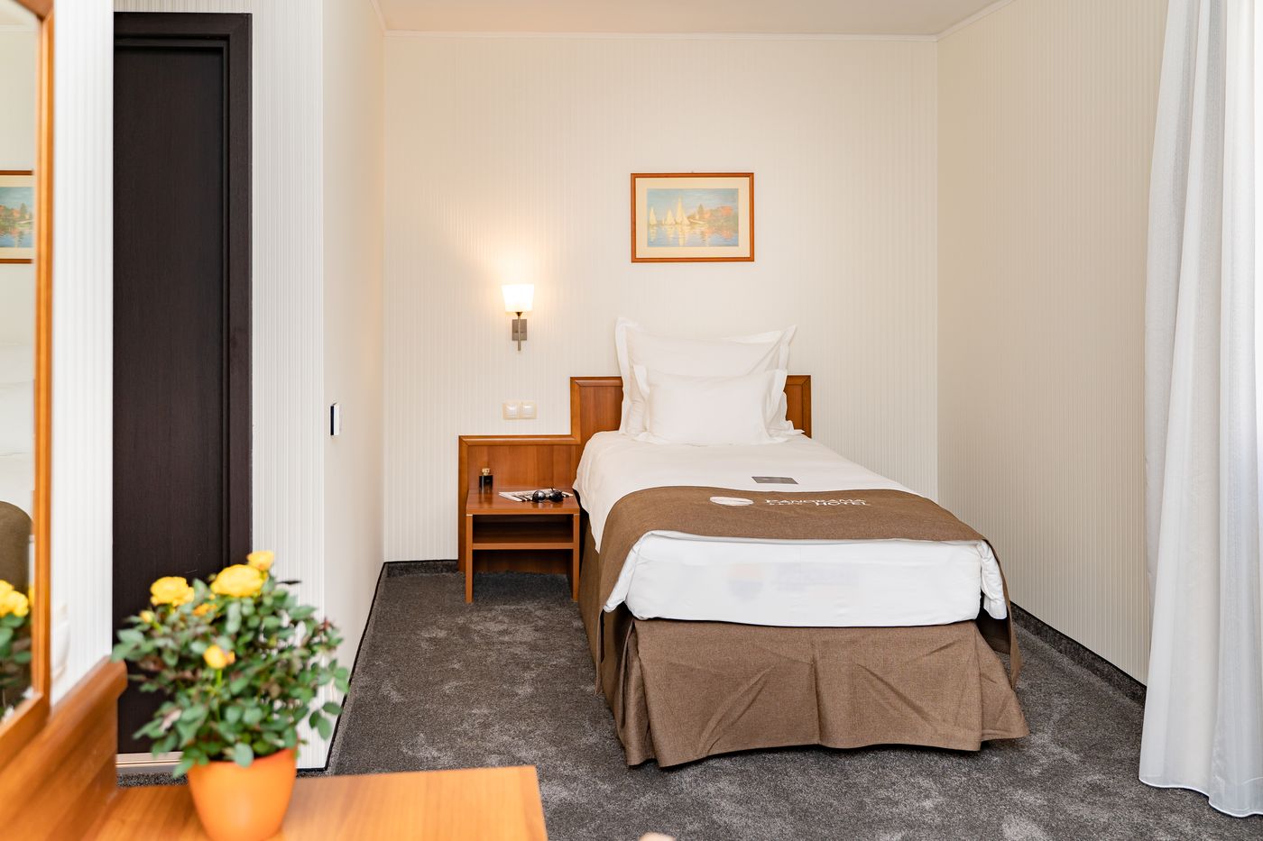 Panorama-Hotel-Room-12