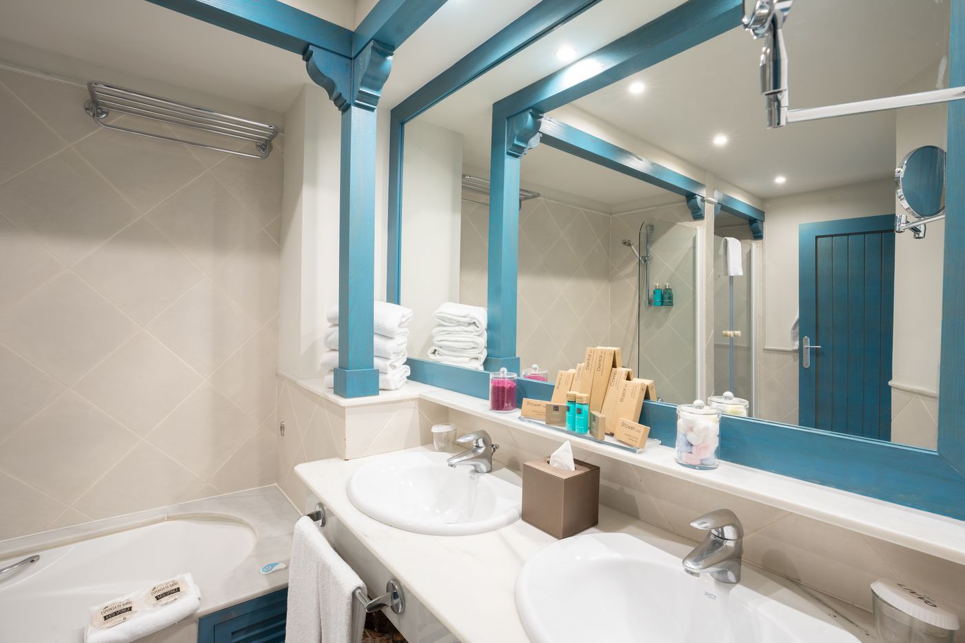 Hotel-LIVVO-Volc--n-Lanzarote-Room-47