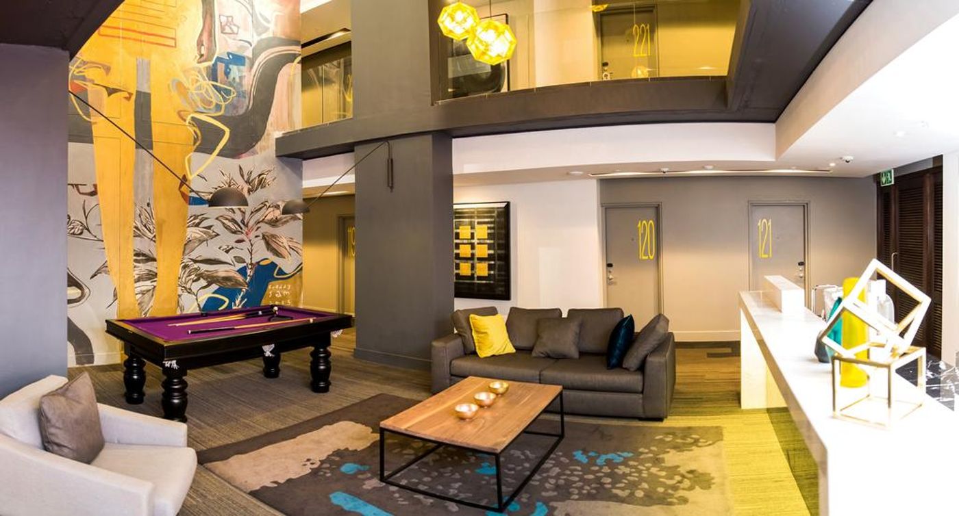 The-Capital-Mirage-Hotel-Lobby-25