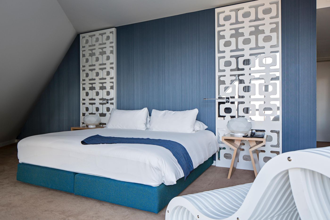 Room-Mate-Aitana-Room-43