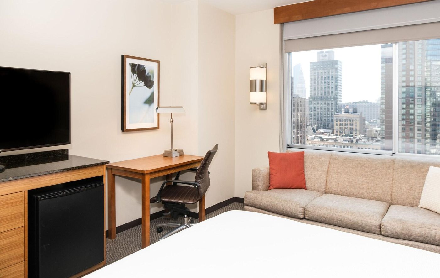 Hyatt-Place-New-York-Midtown-South-Room-4