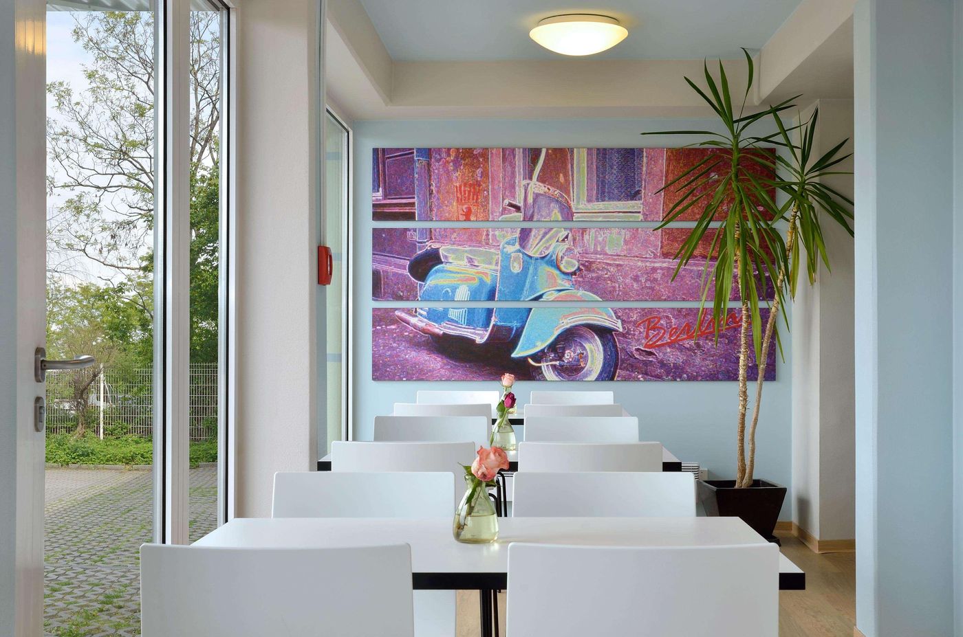 B-B-Hotel-Berlin-Sud-Genshagen-Restaurant-16