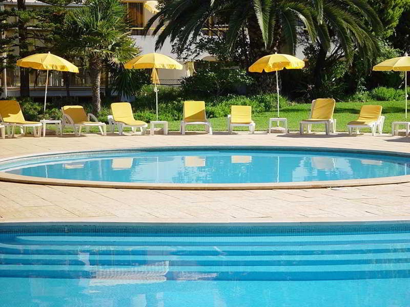 Clube-Hotel-Apartamento-do-Algarve-Pool-2