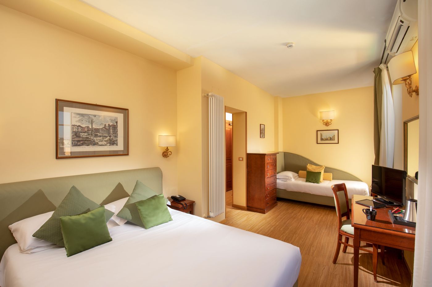 Hotel-Colosseum-Room-25