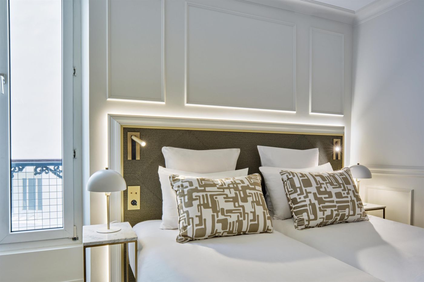 Moulin-Plaza-Room-25