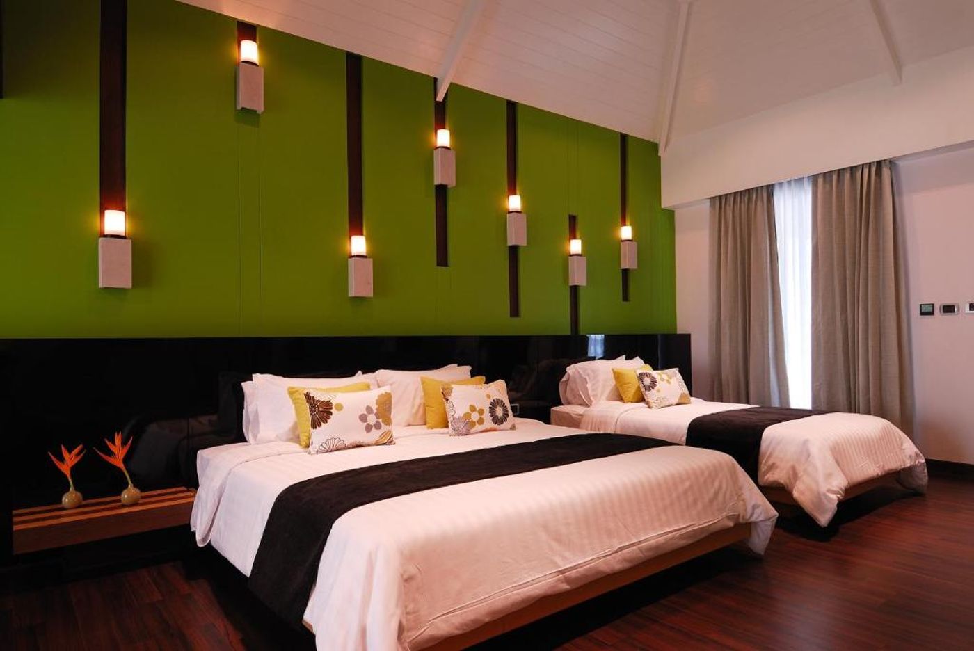 Long Beach Garden Hotel and Pavilions-Thailand-Pattaya City-Room-1