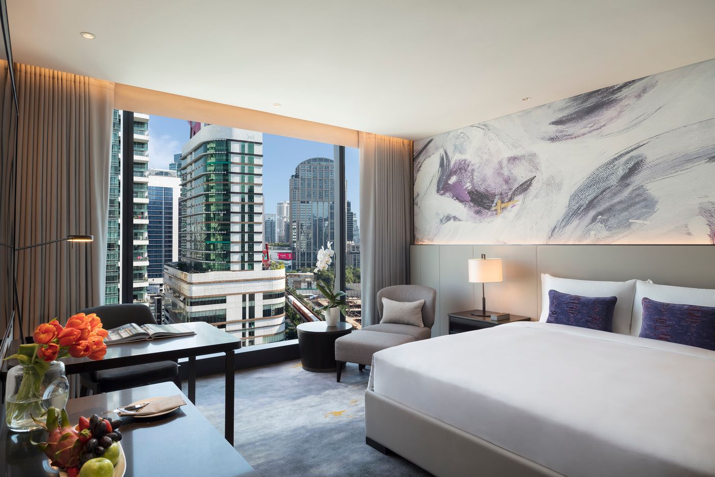 Carlton-Hotel-Bangkok-Sukhumvit-Room-9