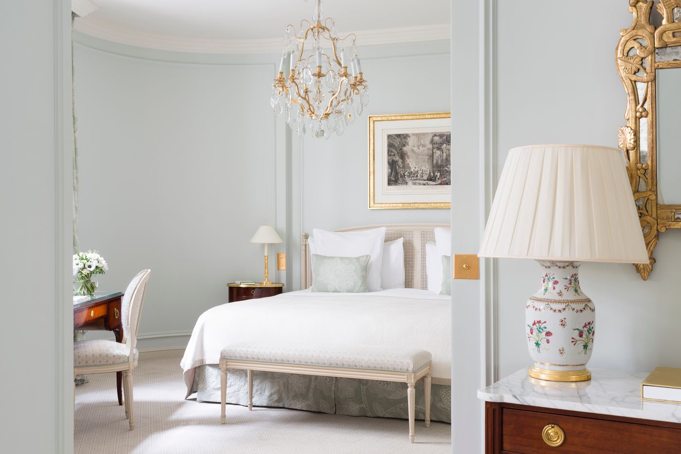 Le-Bristol-Paris-Room-33