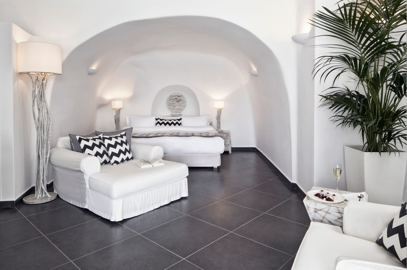 San-Antonio-Luxury-Hotel-Room-9