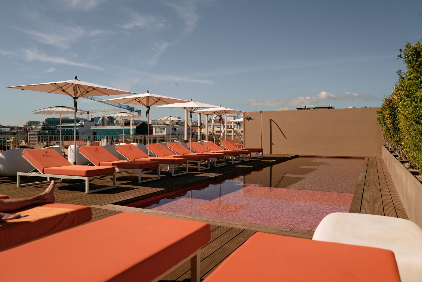 Lumen-Hotel-and-The-Lisbon-Light-Show-Pool-37