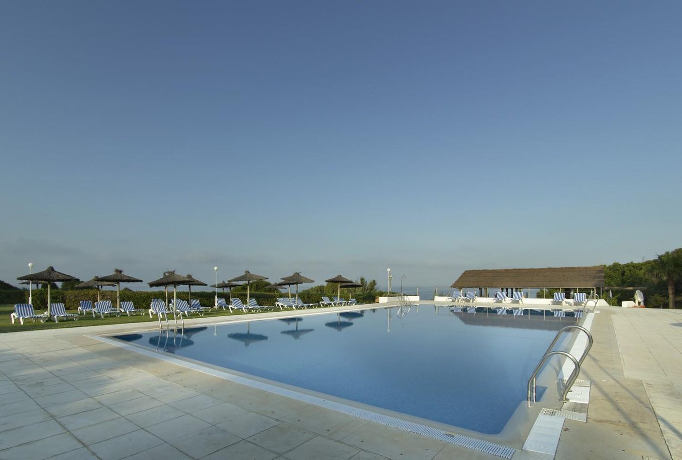 Parador-de-Mazagon-Pool-5