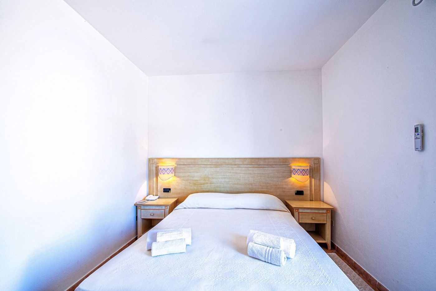 Hotel-Il-Faro-Di-Molara-Room-14