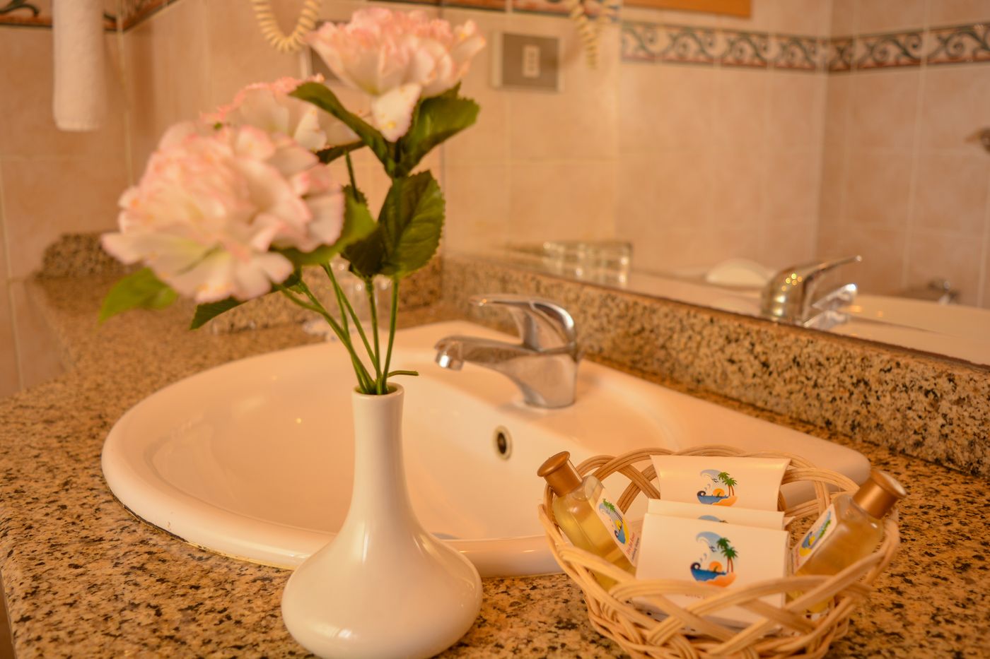 Dive-Inn-Resort-Room-82