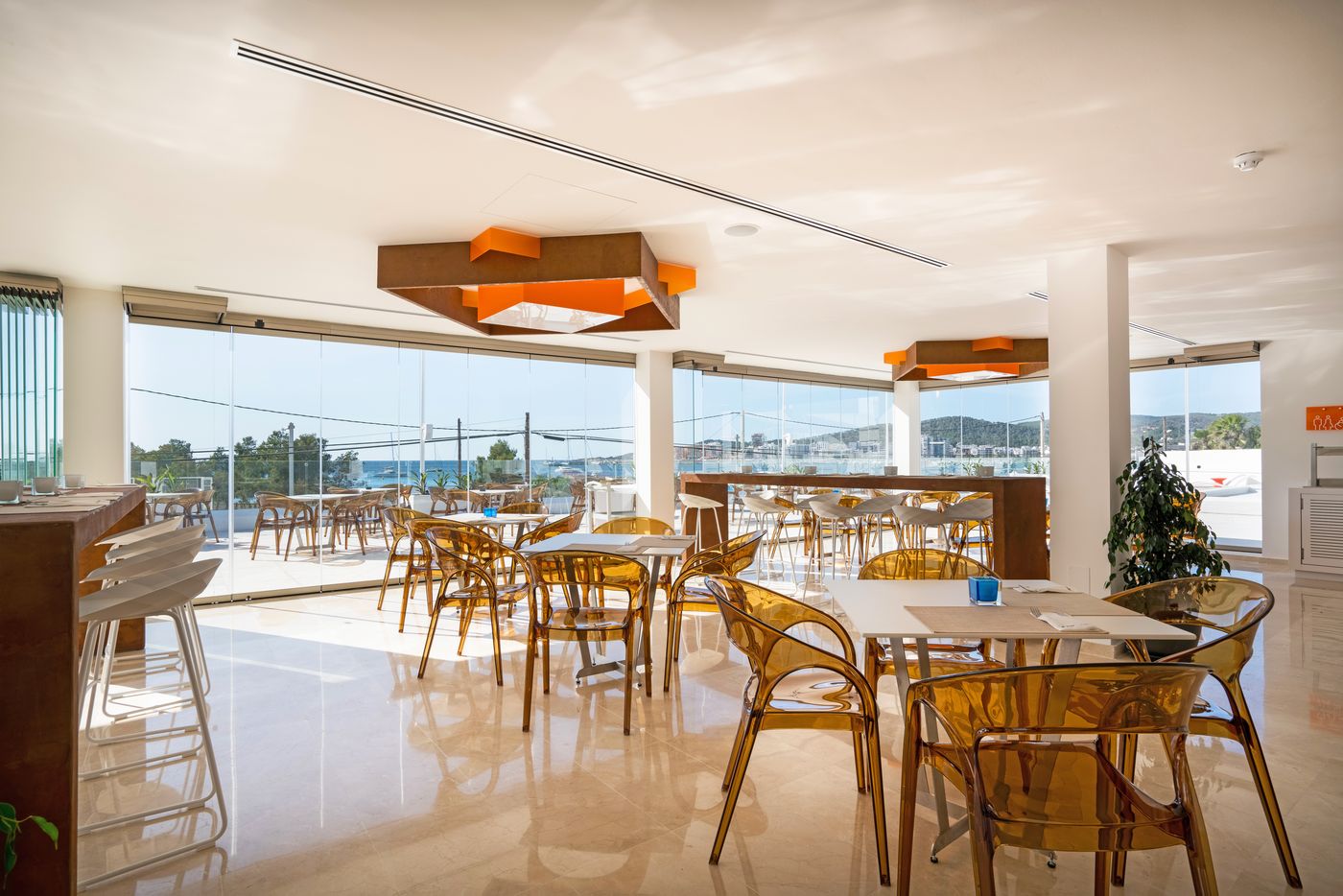 THB-Naeco-Ibiza-Class-Restaurant-28