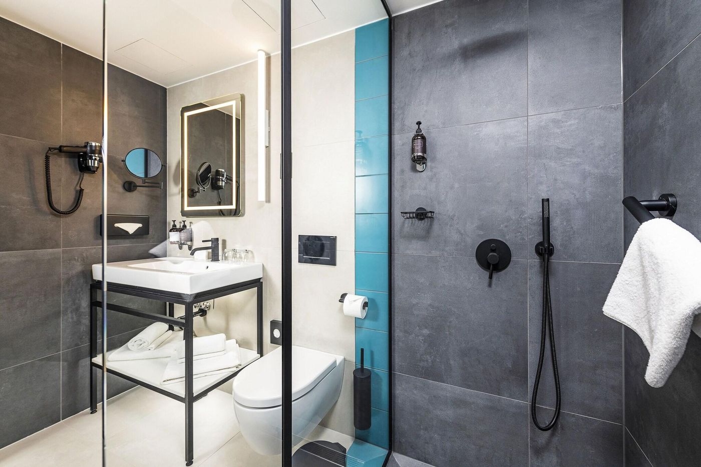 The-Three-Corners-Downtown-Edition-Hotel-Room-19