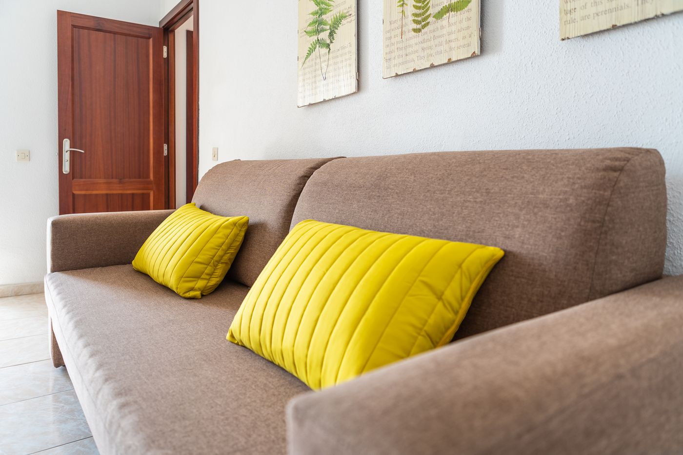 Guinea-Apartments-Room-17