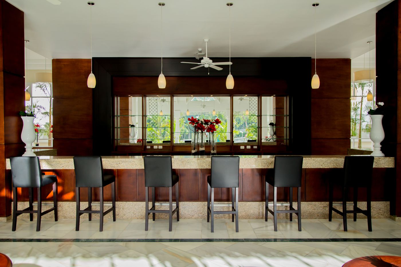 Luxury-Bahia-Principe-Runaway-Bay-All-Inclusive-Adults-Only-Bar-55