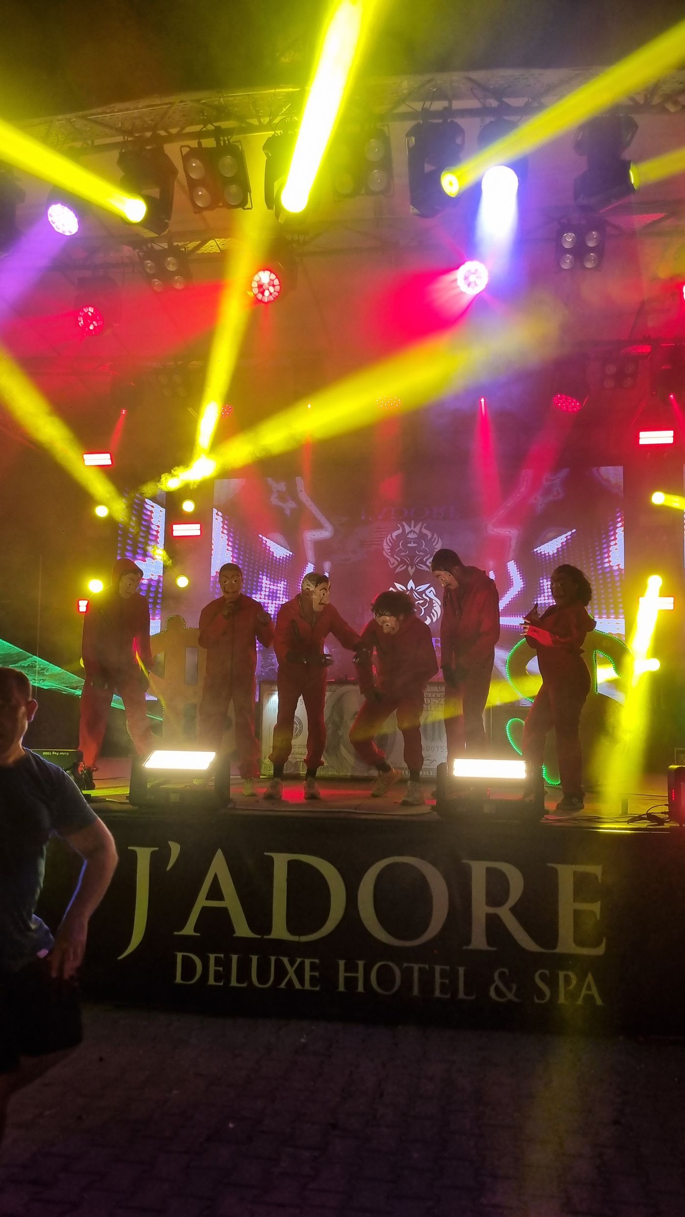 Jadore-Deluxe-Hotel---Spa-Sports-and-Entertainment-69