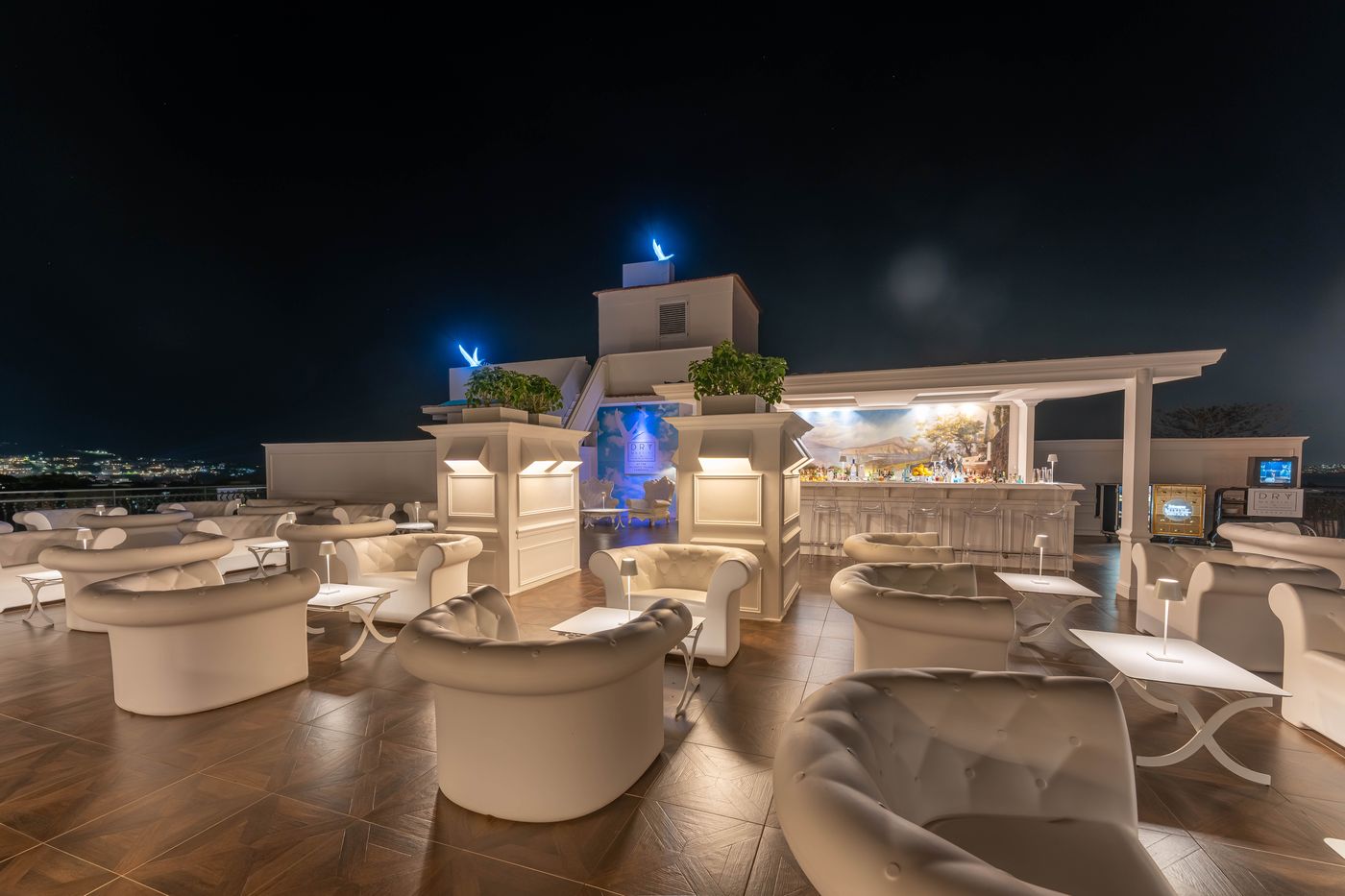 Majestic-Palace-Bar-19