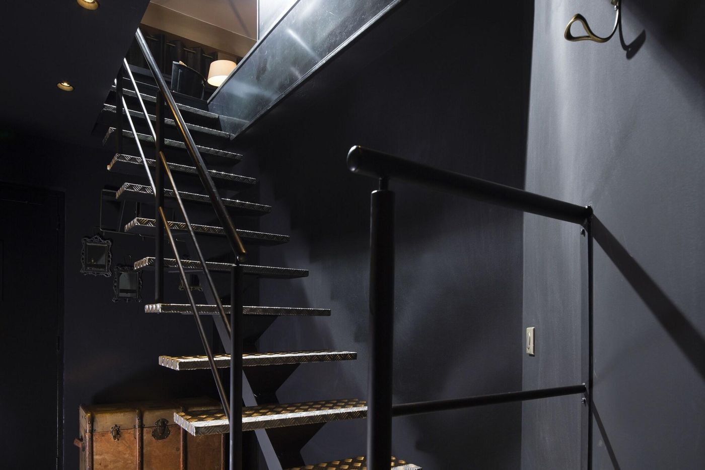 Le-Chat-Noir-Room-27