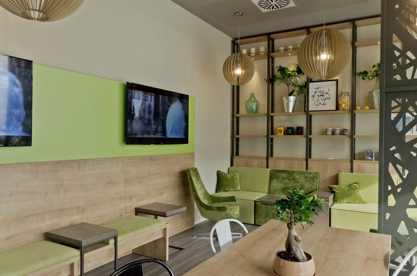 Super-8-Munich-City-West-Lobby-16