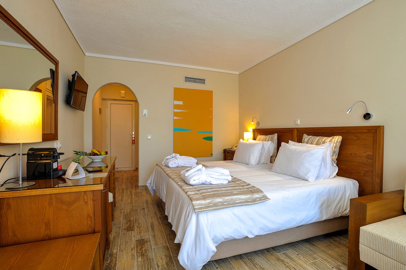 Mitsis-Alexander-The-Great-Room-18