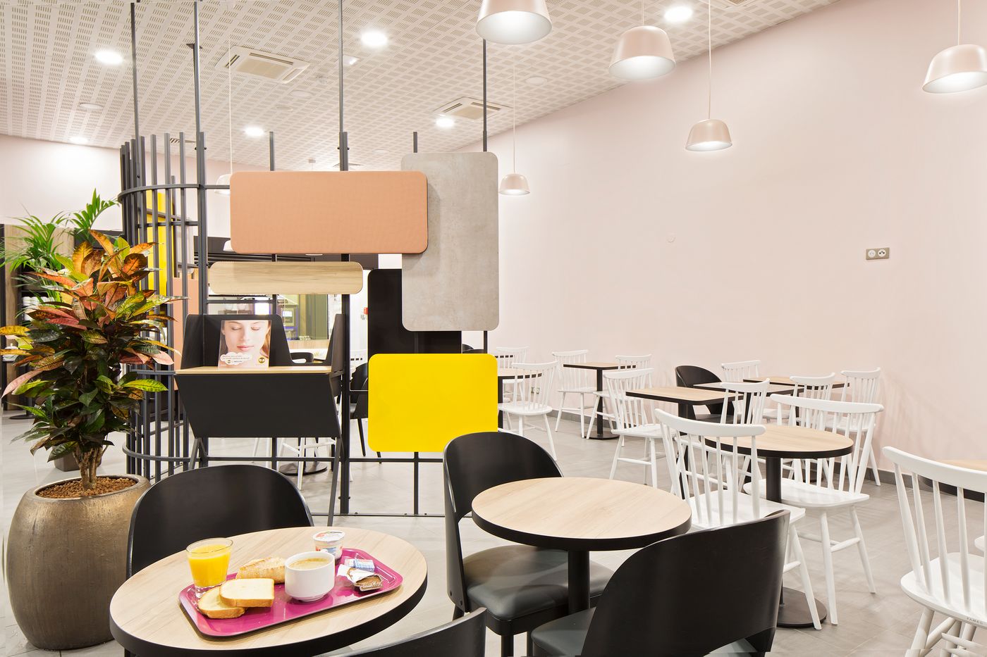 B&B HOTEL Lyon Centre Perrache Berthelot - France - Lyon - Restaurant - 1