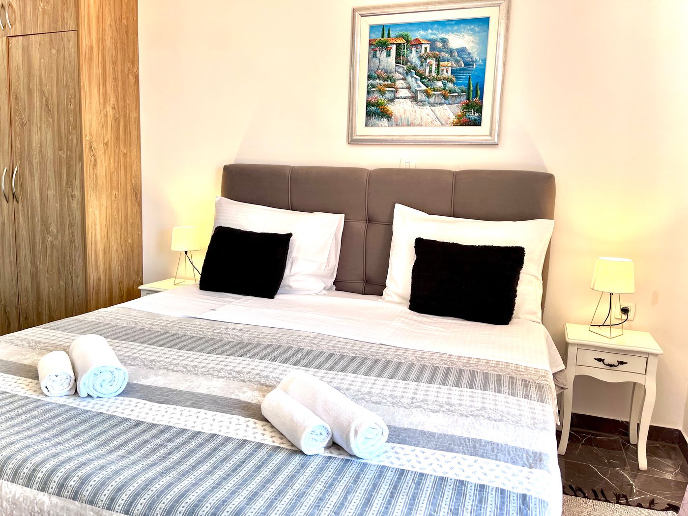 Villa-Sunset-Room-30