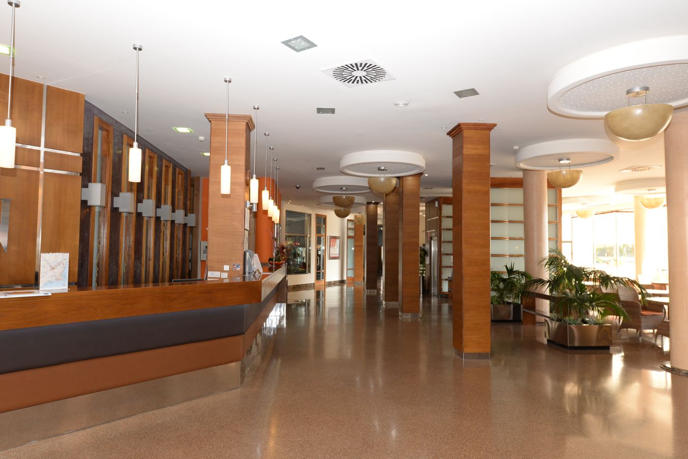 Monarque-Costa-Narejos-Lobby-39