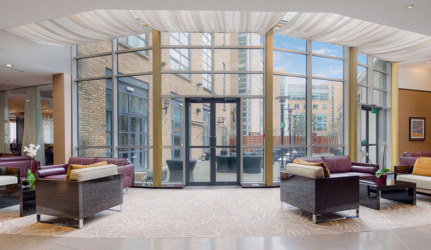 Hilton-Dublin-Lobby-3