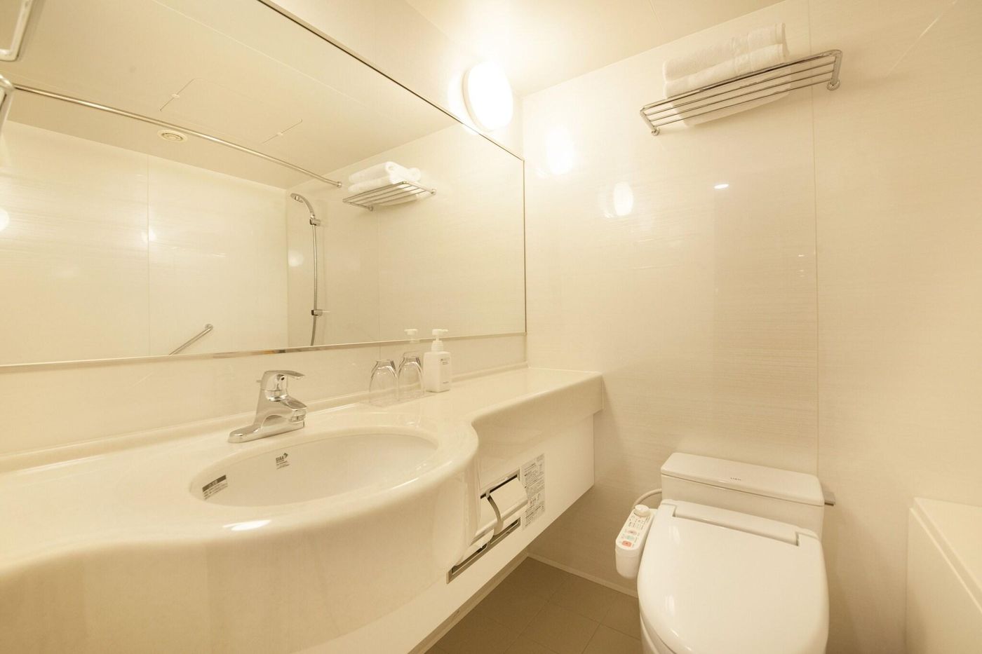 Hotel Sunroute Ginza-Japan-Tokyo-Room-10