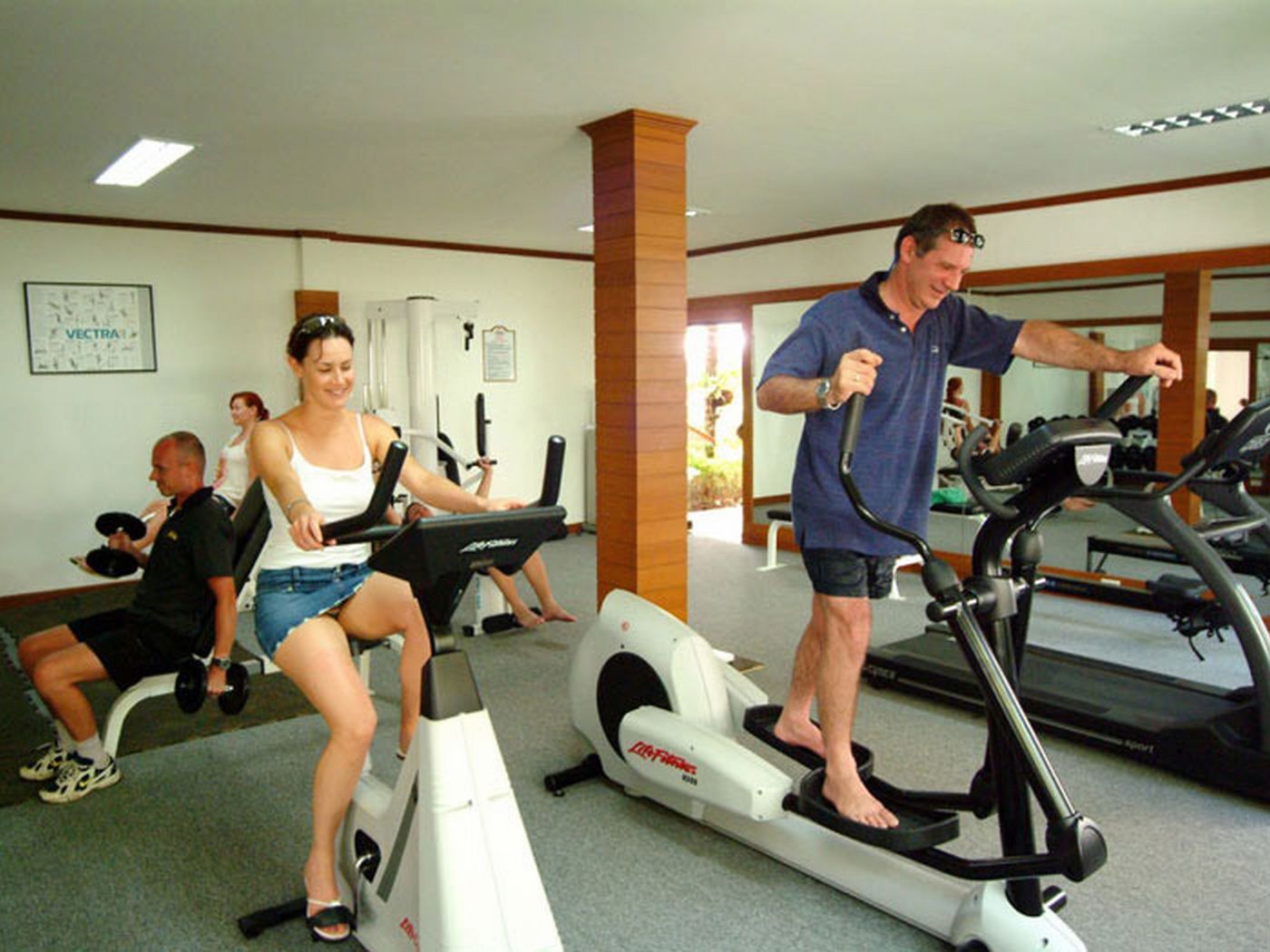 Horizon-Patong-Beach-Resort---Spa-Sports-and-Entertainment-32