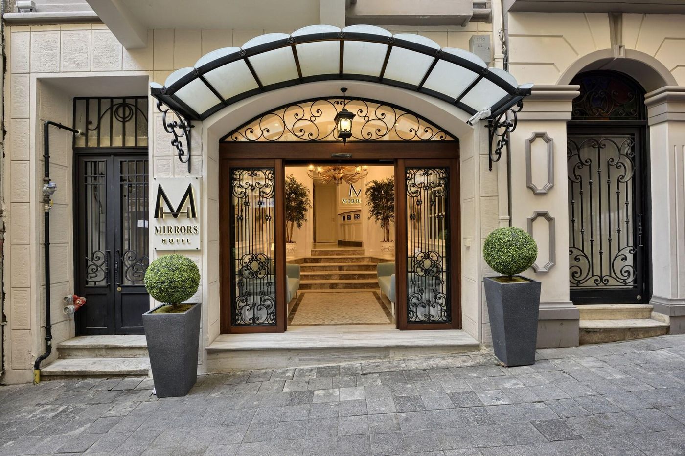 Mirrors-Hotel-Taksim-General-view-1