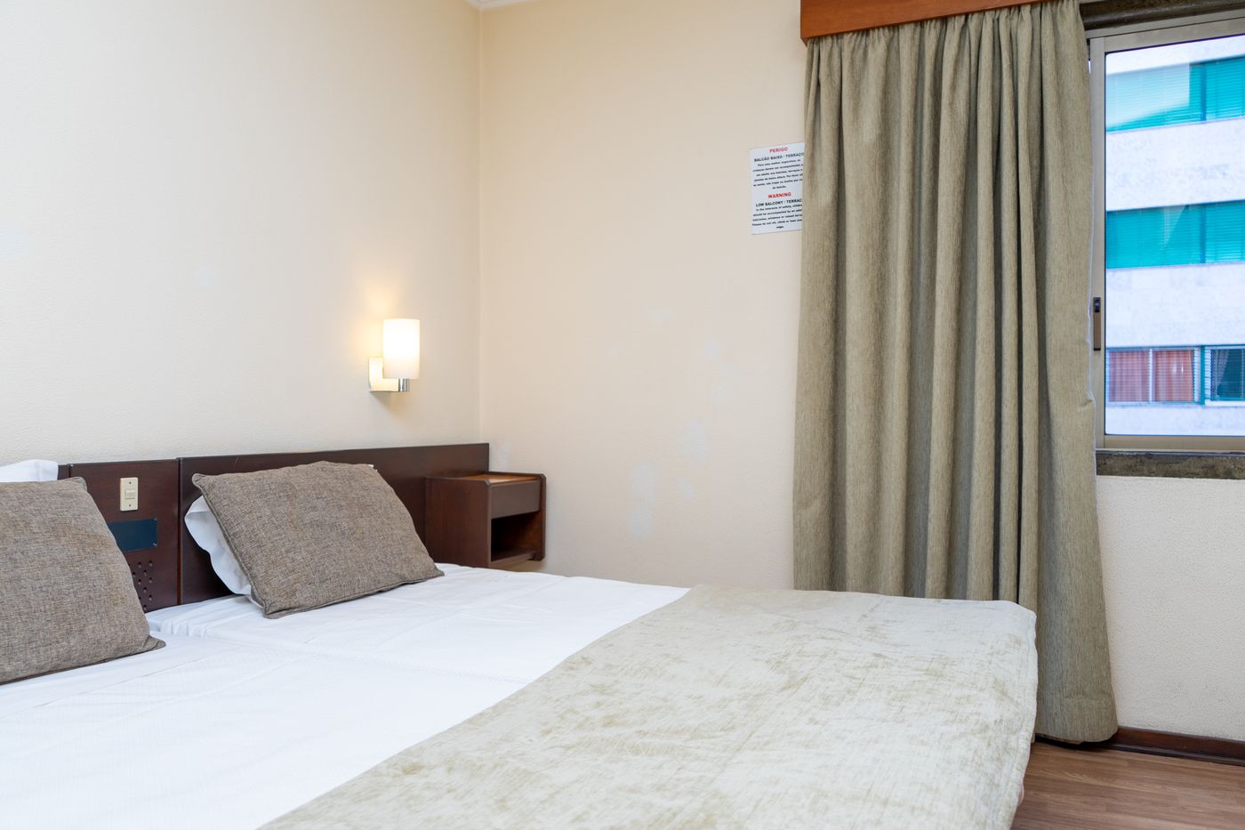 Flag-Hotel-Madeira---Ribeira-Brava-Room-6
