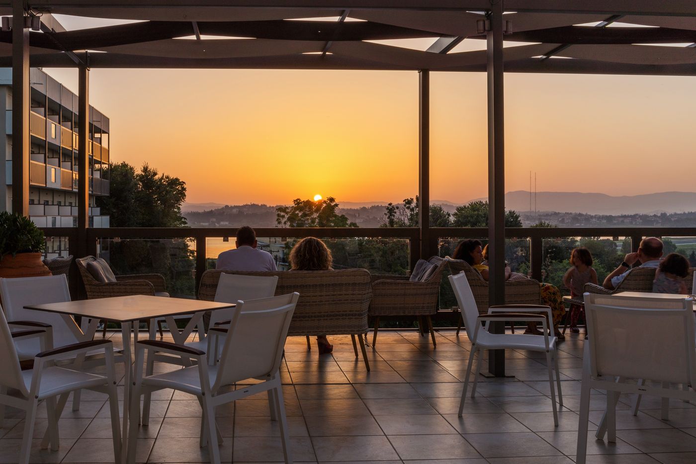 Ariti-Grand-Hotel-Bar-16