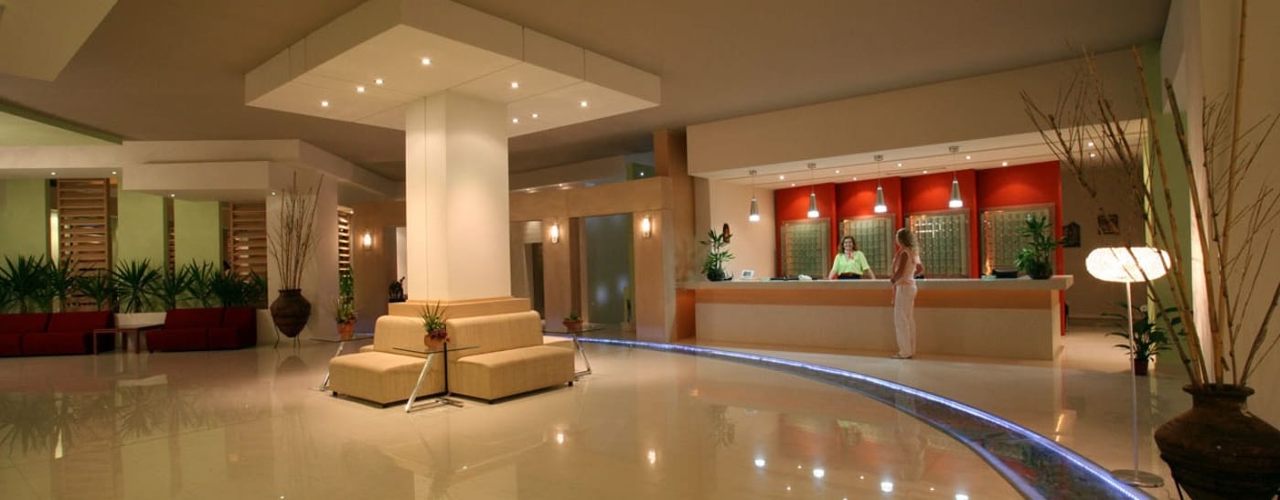 Cathrin-Hotel-Lobby-29