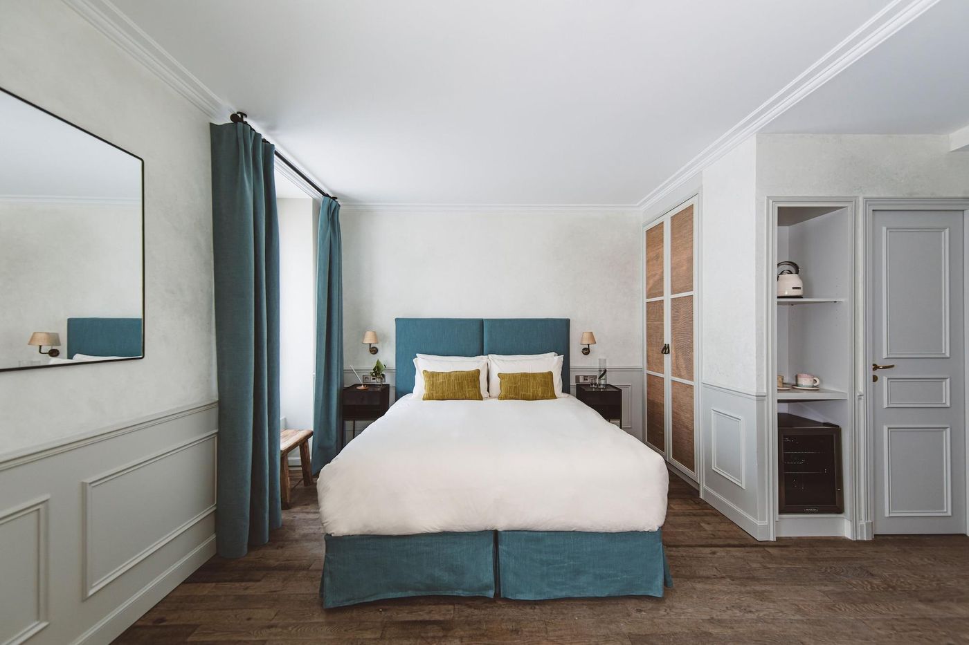 Hoy-Paris-Room-4