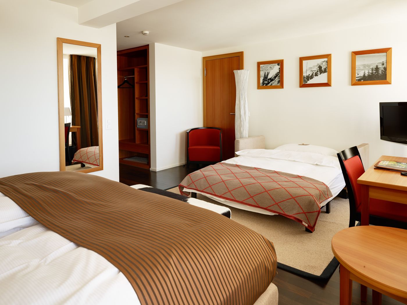 Hotel Pilatus-Kulm-Switzerland-KRIENS -Room-3